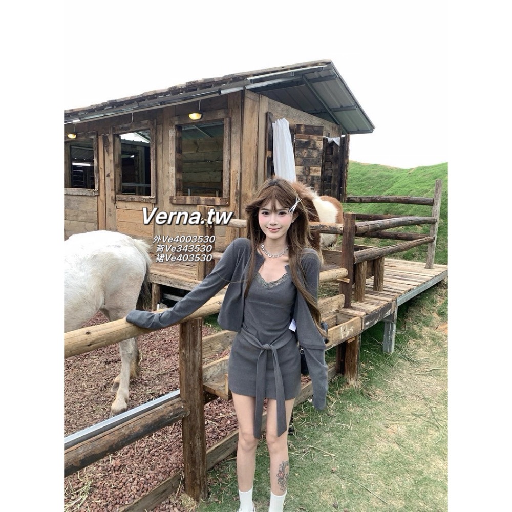 悠閒時光炭灰三件套 外套x吊帶蕾絲背心x裙子-細節圖2