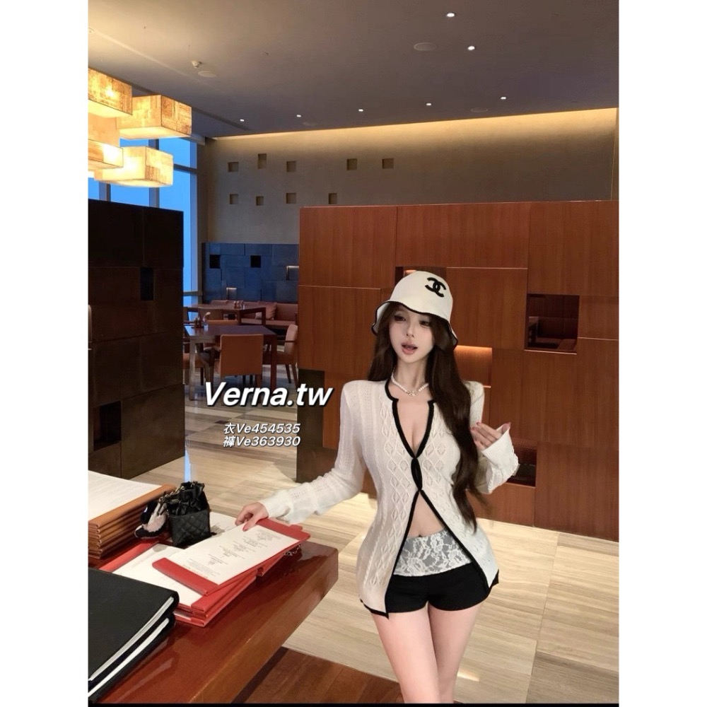 扭結鏤空黑白透膚上衣x蕾絲短褲套裝-細節圖7