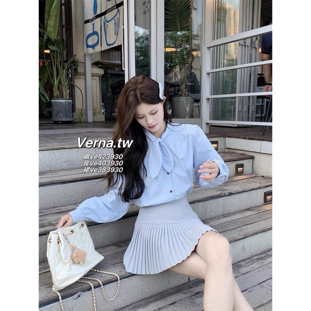 氣質學院風🏫 藍襯衫x藍花朵刺繡毛衣背心x 百褶裙-細節圖2