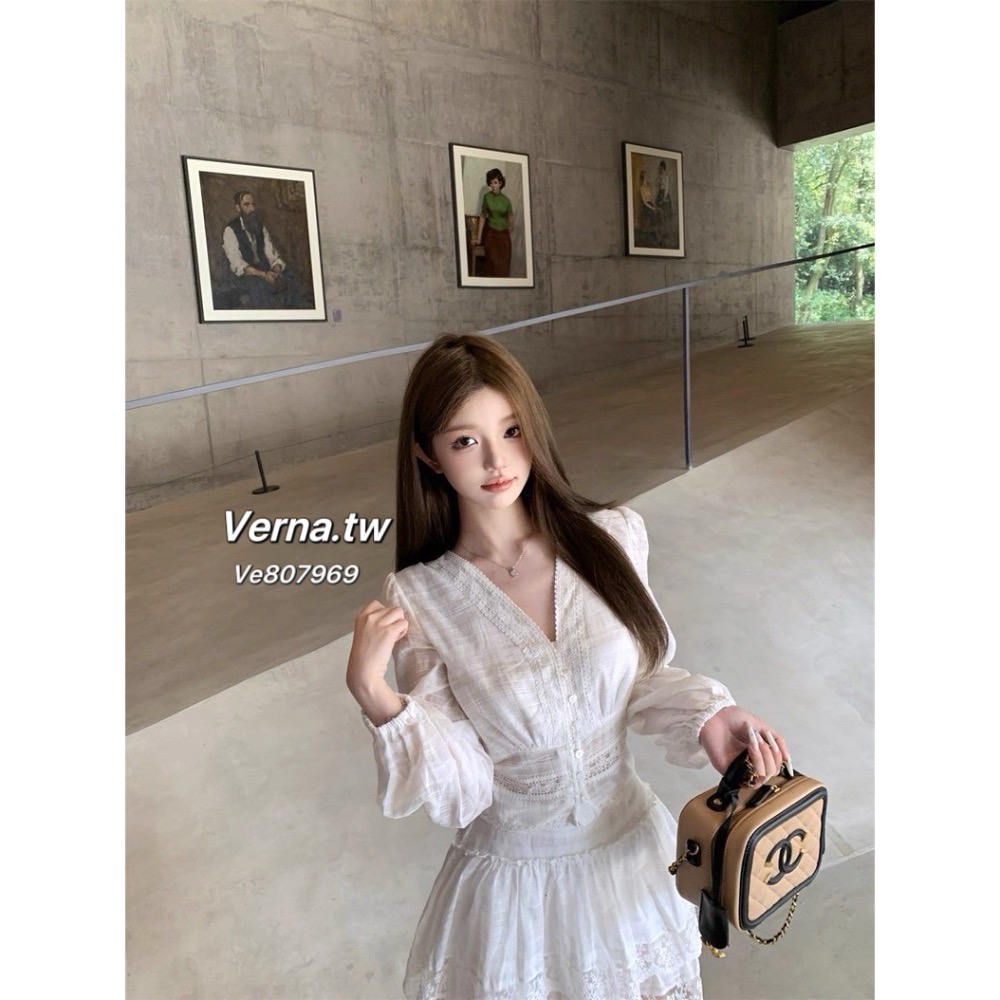 法式白月光☁️ 奶白微透蕾絲上衣x短裙套裝-細節圖2