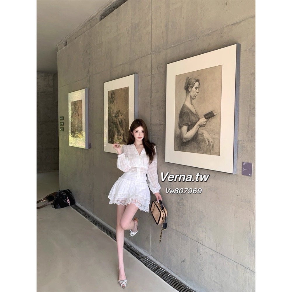 法式白月光☁️ 奶白微透蕾絲上衣x短裙套裝-細節圖6