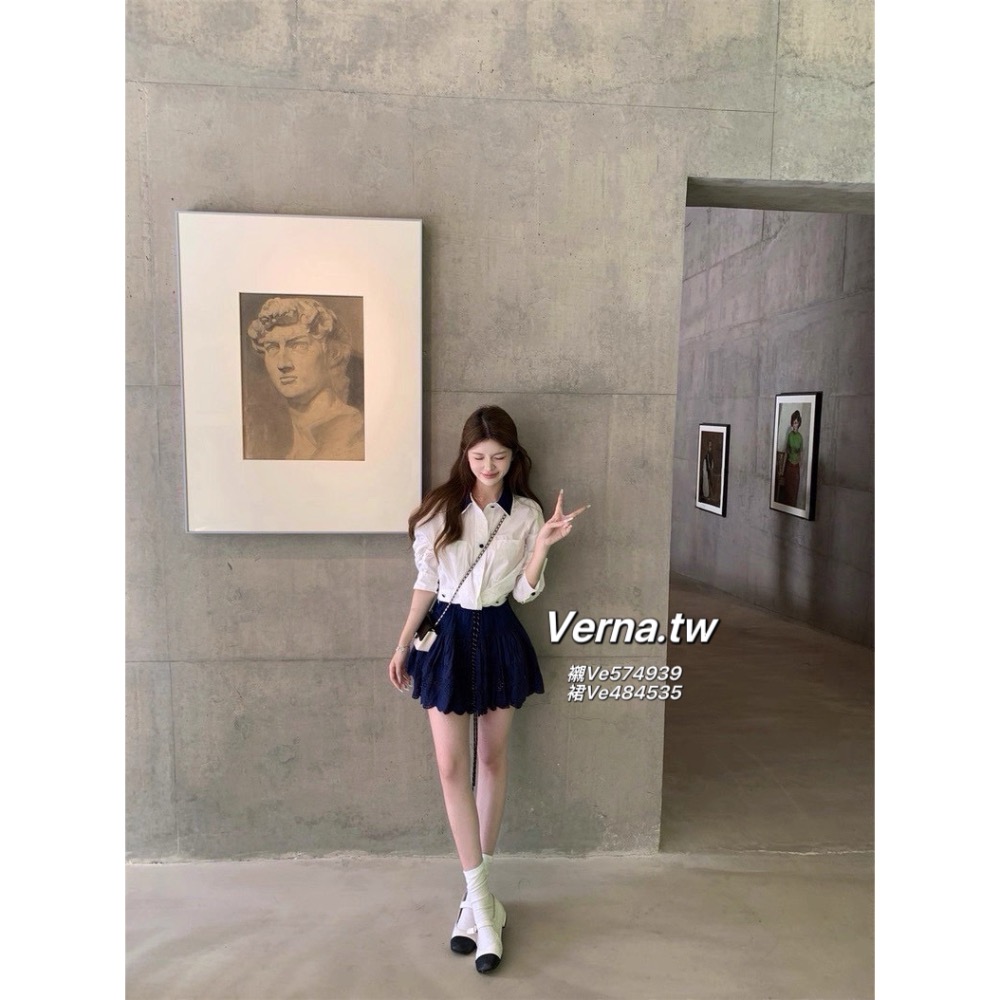 海鹽學院🫧 撞色襯衫x鏤空花蕾絲短裙套裝-細節圖3