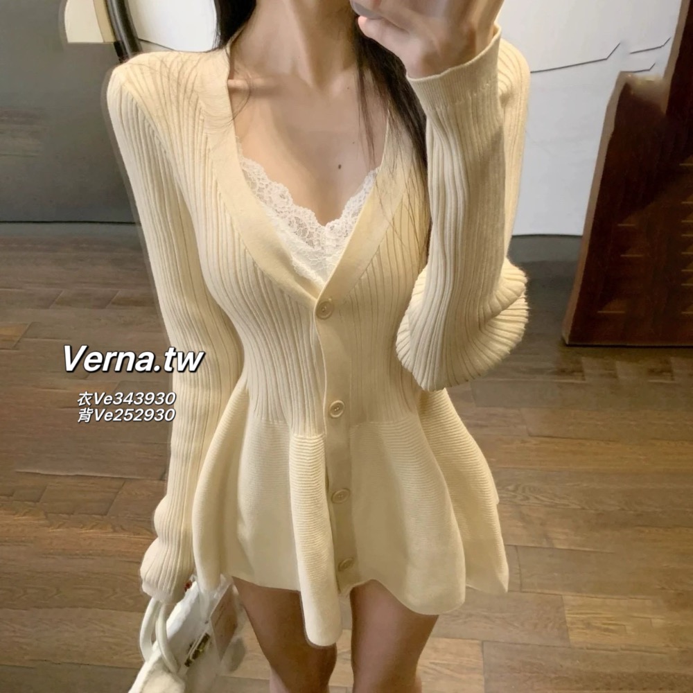 微甜戀語🌷 修身針織上衣x蕾絲內搭背心-細節圖3