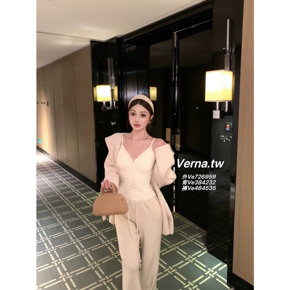 軟糯奶白色系🍨 連帽針織外套x帶胸墊蕾絲背心x長褲三件套裝-細節圖5