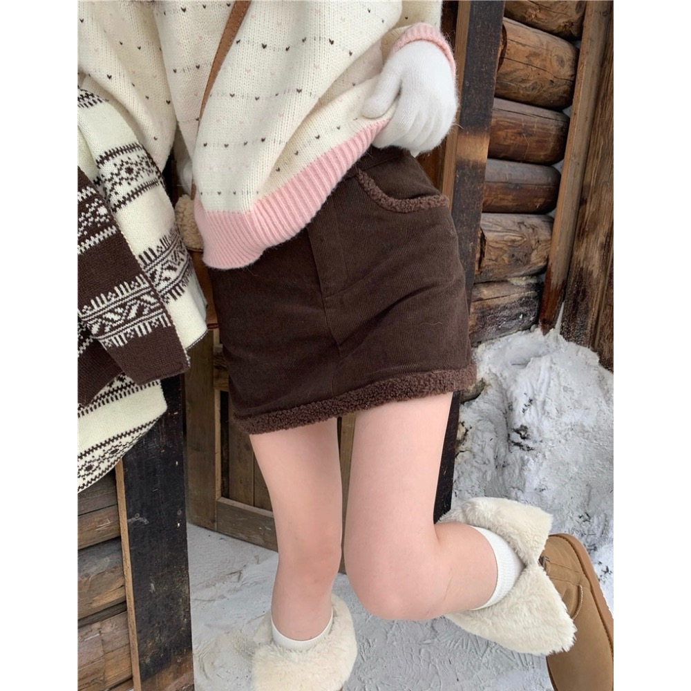 奶糖邊界🤎毛毛拼接燈芯絨短裙-細節圖4