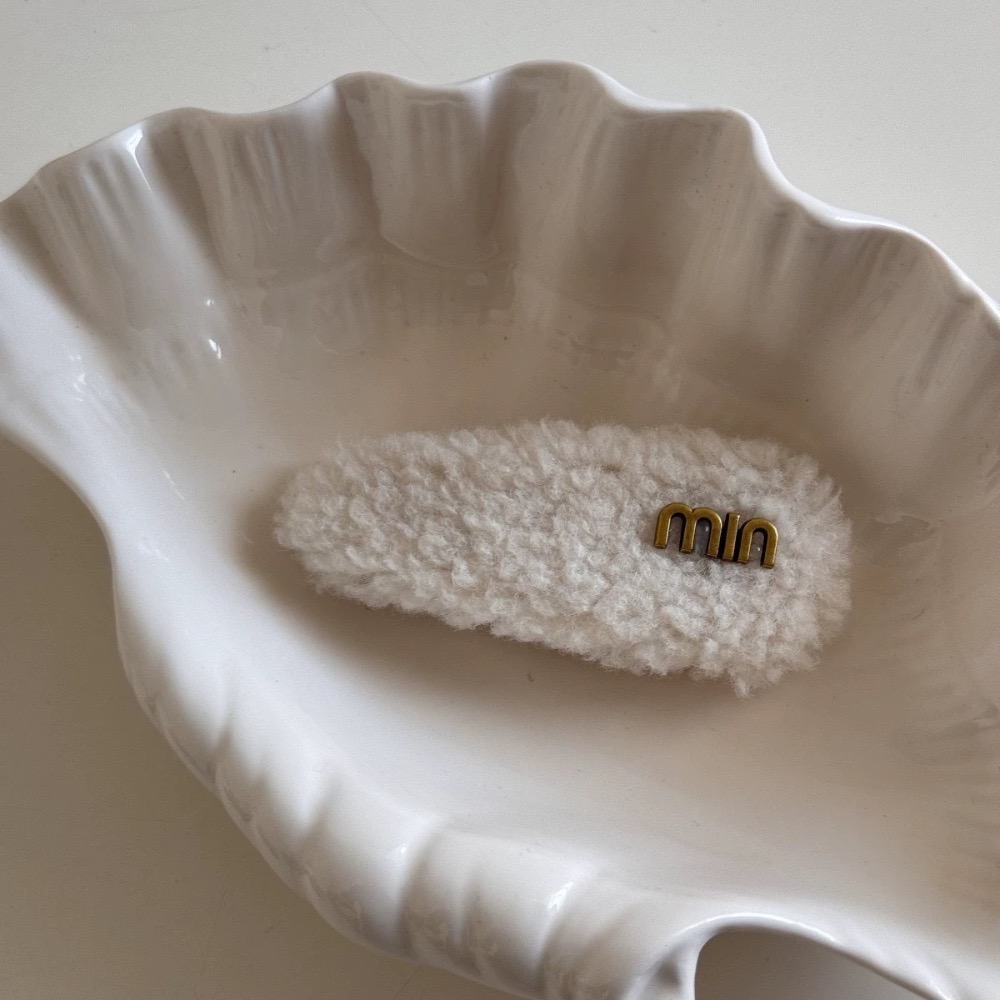 毛絨絨字母髮夾四件套-細節圖5