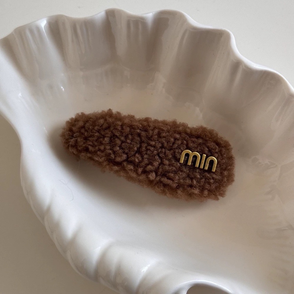 毛絨絨字母髮夾四件套-細節圖6