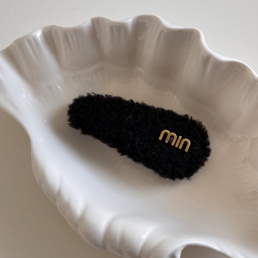 毛絨絨字母髮夾四件套-細節圖8