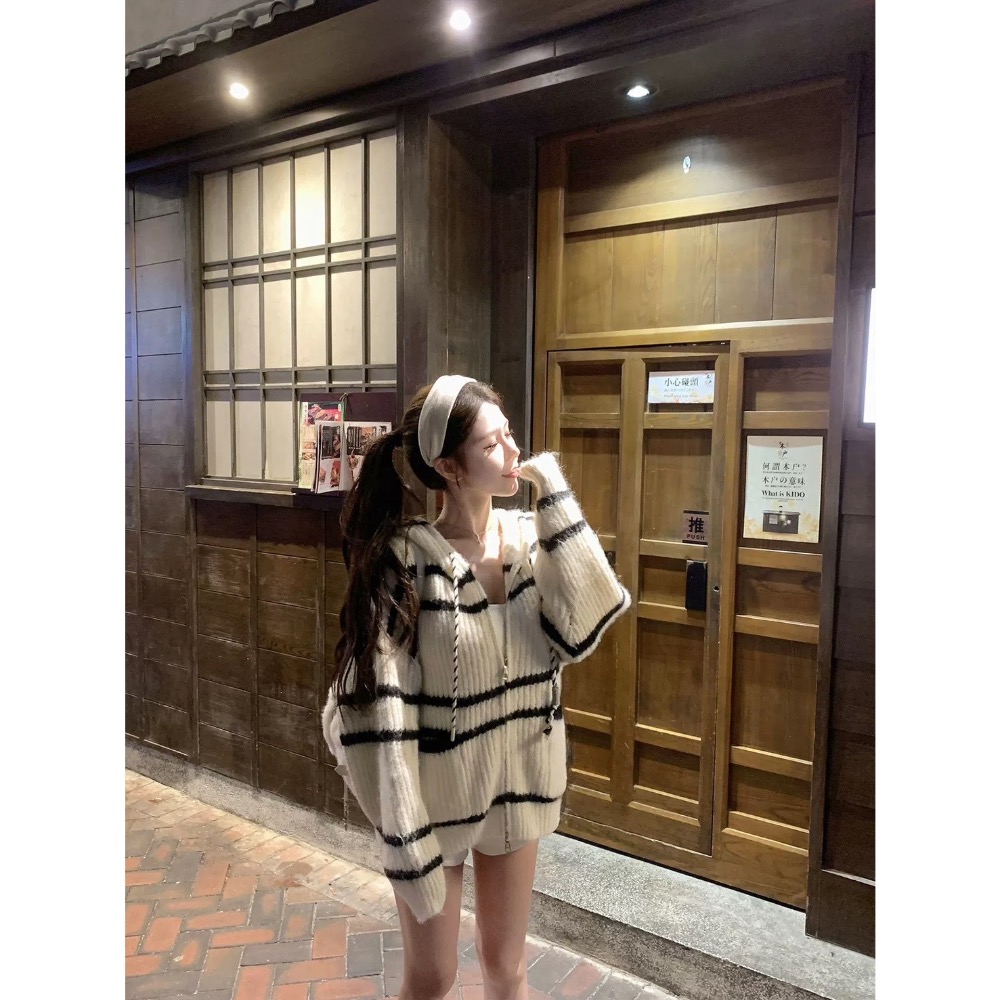 淡顏天菜🦓慵懶條紋連帽外套-細節圖3