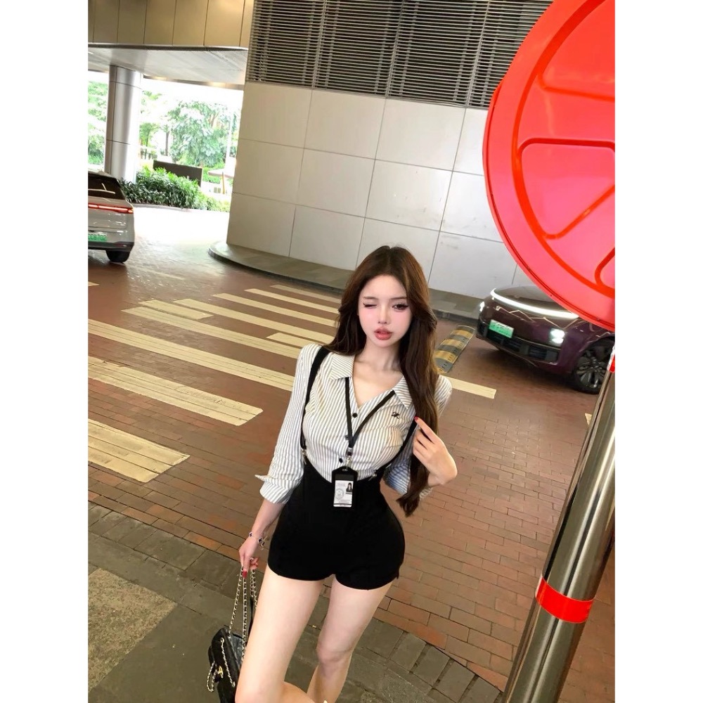 純欲天花板💙 學院風性感襯衫x背帶褲x吊牌三件套裝-細節圖3