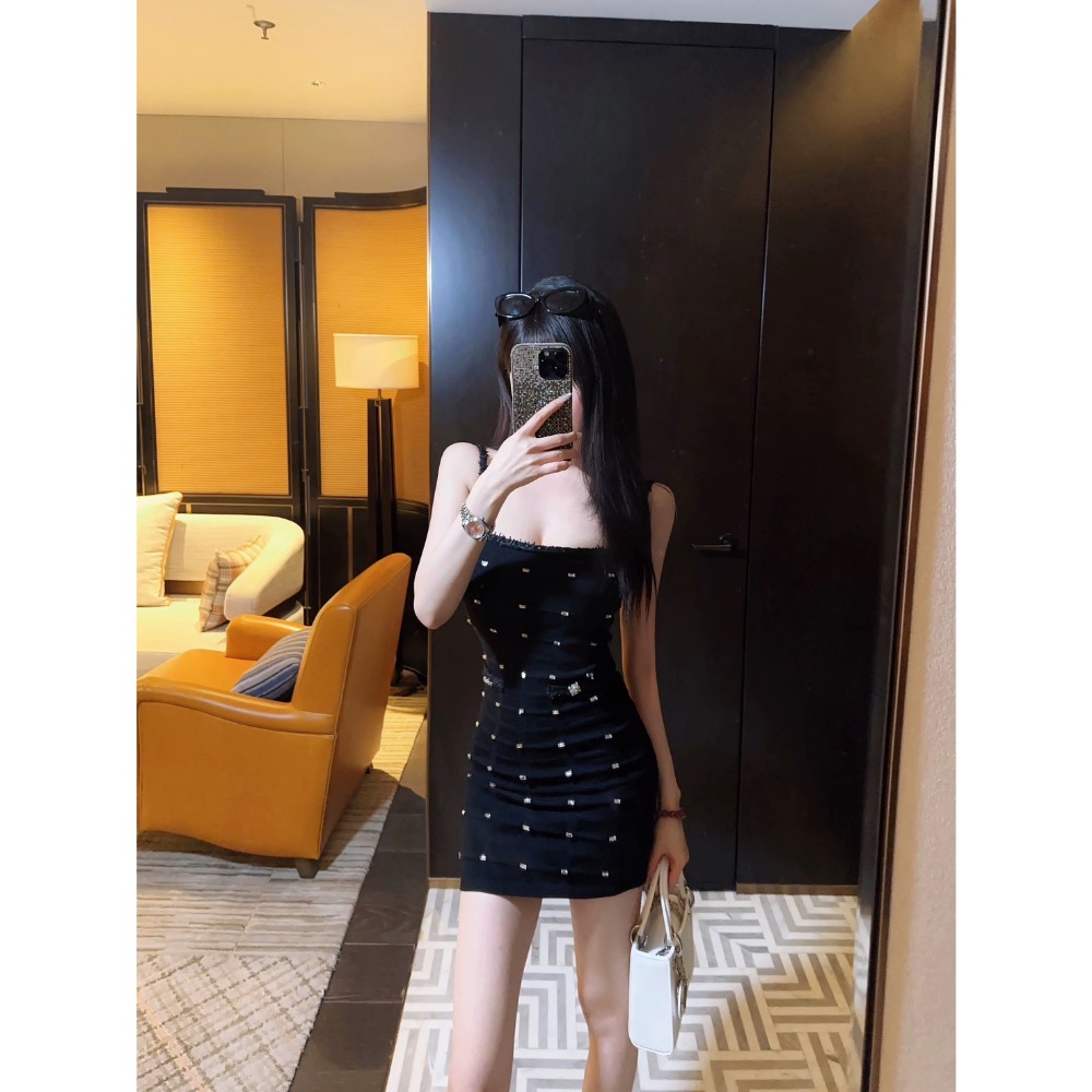 倫敦巴黎🗼閃鑽小香調吊帶連身裙-細節圖4