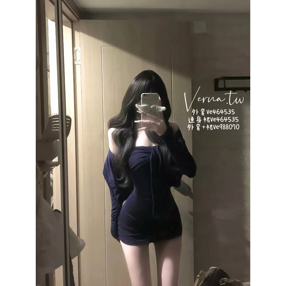 純欲氛圍 ‘𝓜𝓲𝓭𝓷𝓲𝓰𝓱𝓽 𝓑𝓸𝔀 🦋 深藍連身裙+小外套-細節圖2