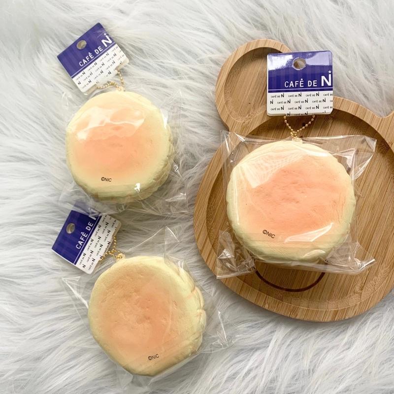 cafe de n尾單菠蘿麵包squishy軟軟 慢回彈麵包吊飾-細節圖2