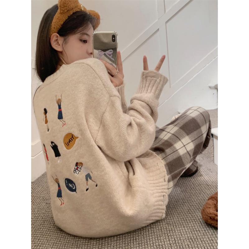 E’nes 🇰🇷 J’adore 卡通刺繡圓領毛衣-細節圖4