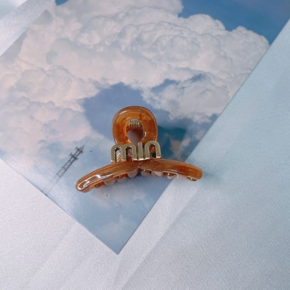 DUDOJIU♡｜🇰🇷正韓飾品✈️ 韓國帶回 ♡min字母亞克力小抓夾 髮夾-細節圖4