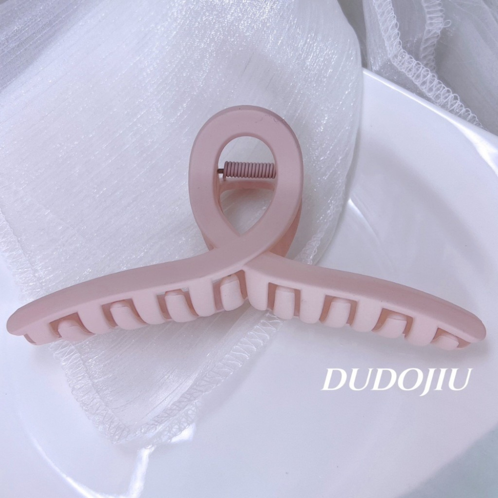 DUDOJIU♡｜🇰🇷正韓飾品✈️ 韓國帶回 ♡莫蘭迪色系列磨砂質感交叉髮夾 鯊魚夾 抓夾（隨機出）-細節圖5