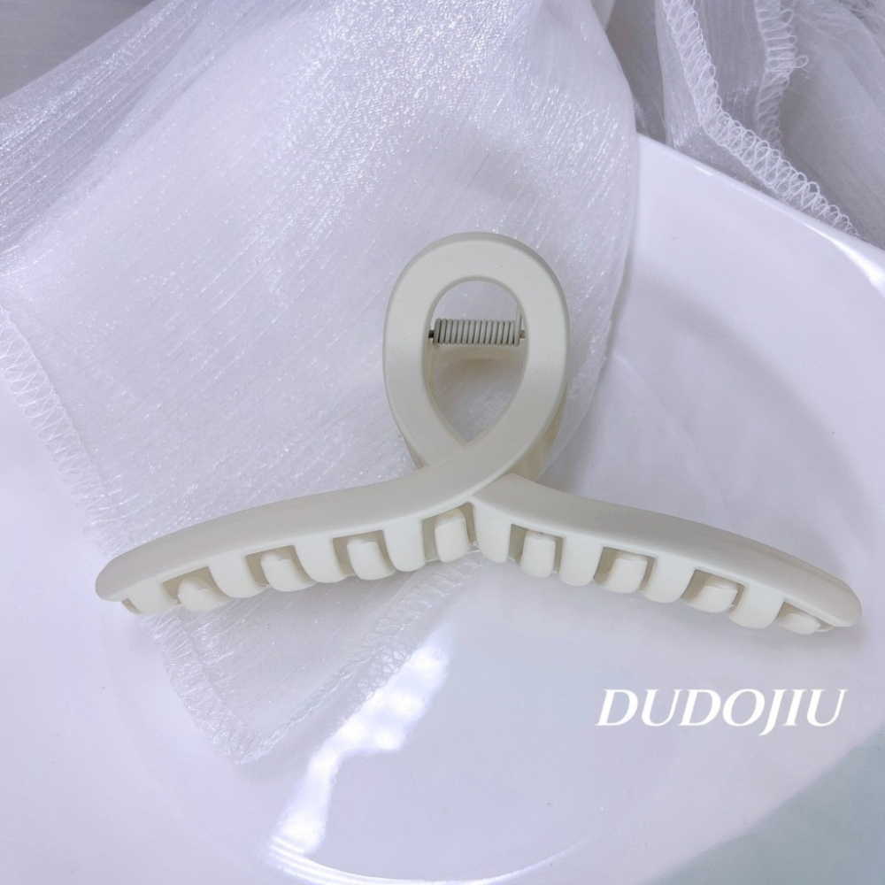 DUDOJIU♡｜🇰🇷正韓飾品✈️ 韓國帶回 ♡莫蘭迪色系列磨砂質感交叉髮夾 鯊魚夾 抓夾（隨機出）-細節圖6