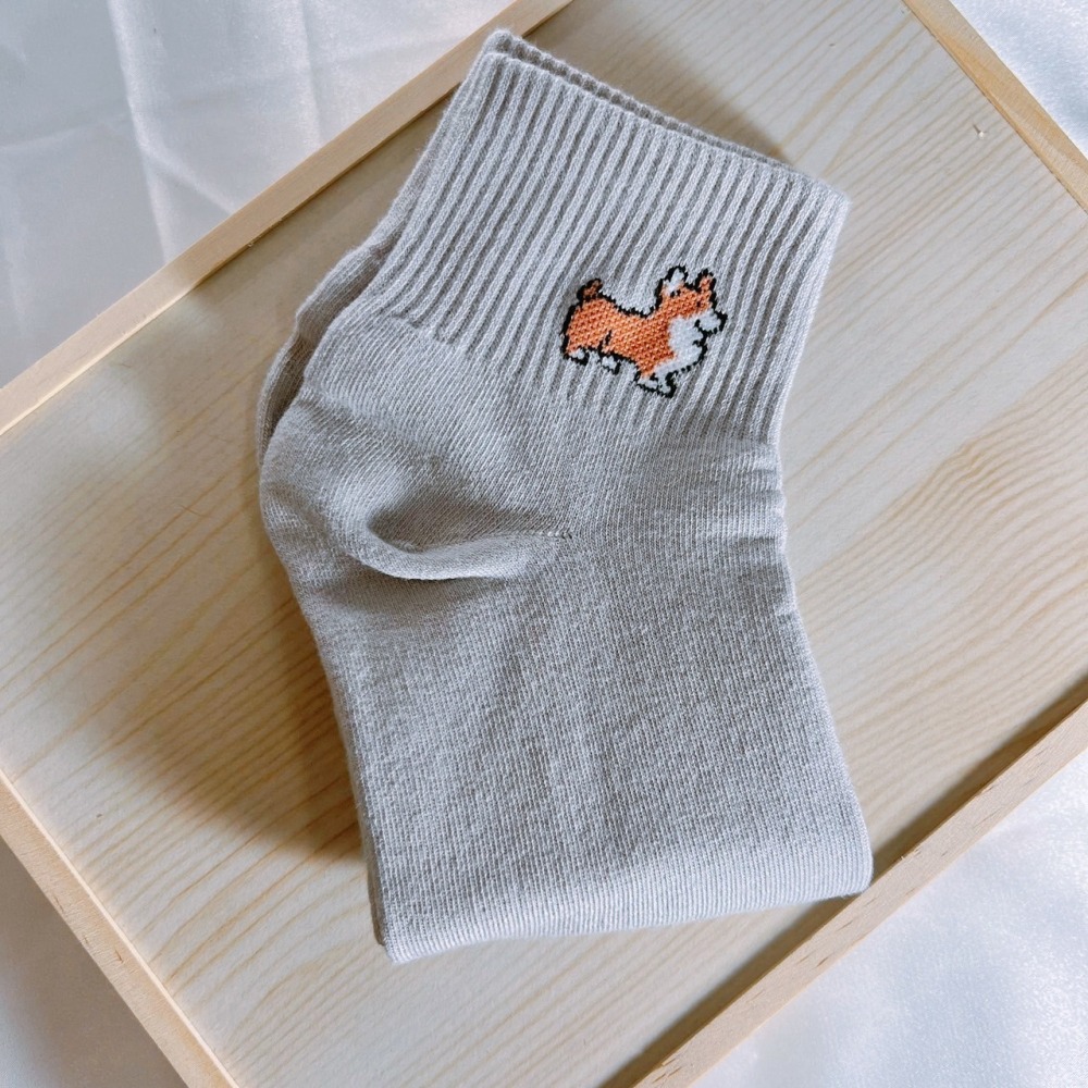 DUDOJIU♡｜🇰🇷韓國襪子 可愛柯基小圖中筒襪 襪子 韓妞必備 禮物 正韓 長襪 男襪女襪 韓襪-細節圖4