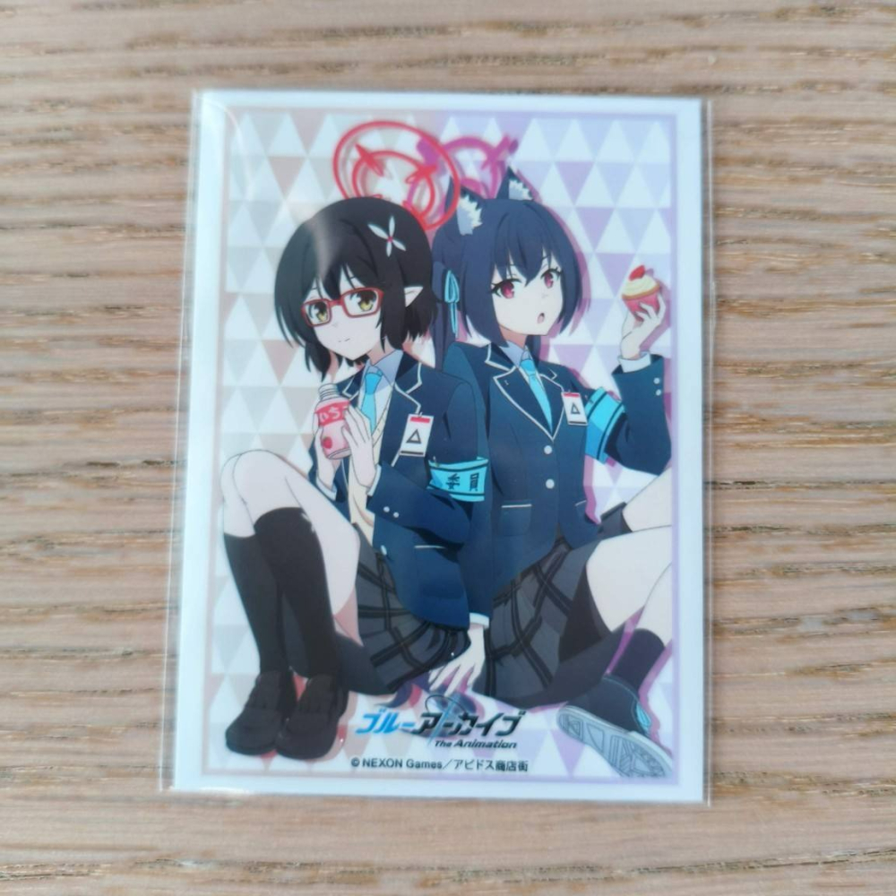 (現貨)蔚藍檔案 Blue Archive 官方角色收集卡套 動畫版『黑見茜香&奧空綾音』（單售）-細節圖2