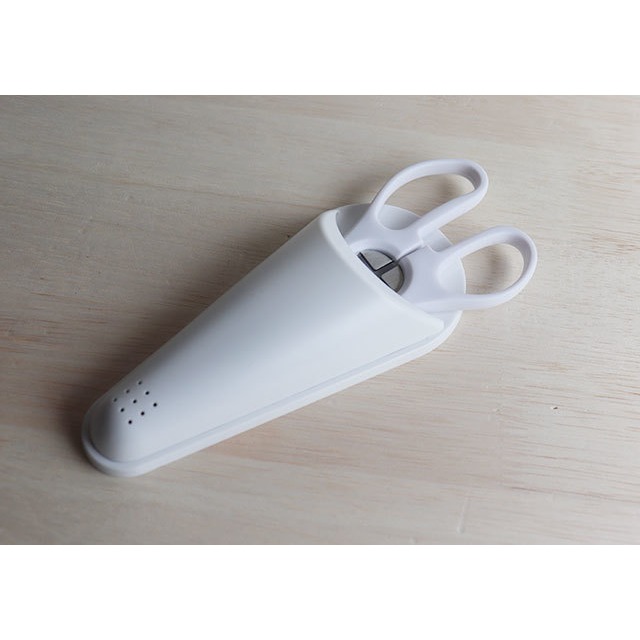 ★姐就是愛shopping★現貨+預購 日本直送回台 廚房剪刀 不銹鋼剪刀 三合一廚房剪刀 磁吸式剪刀套 剪刀收納盒-細節圖3