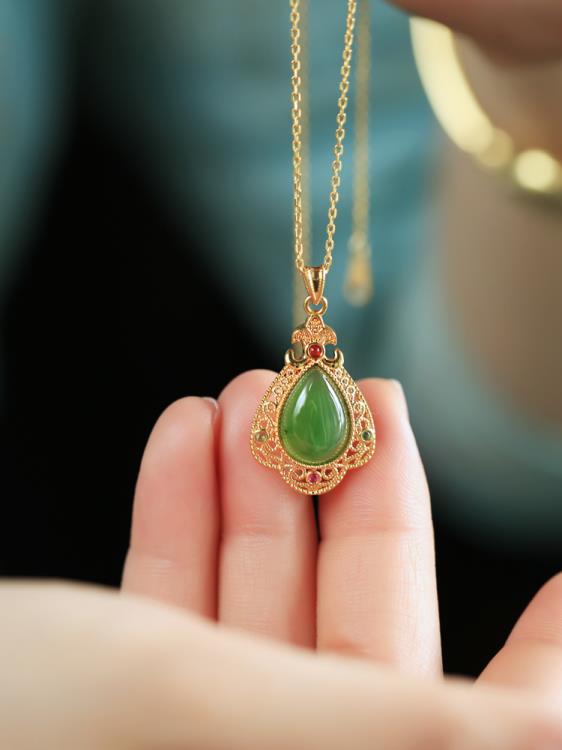 和闐玉碧玉新款18k黃金吊墜女 金鑲玉墜子項鍊女輕奢小眾設計-細節圖3