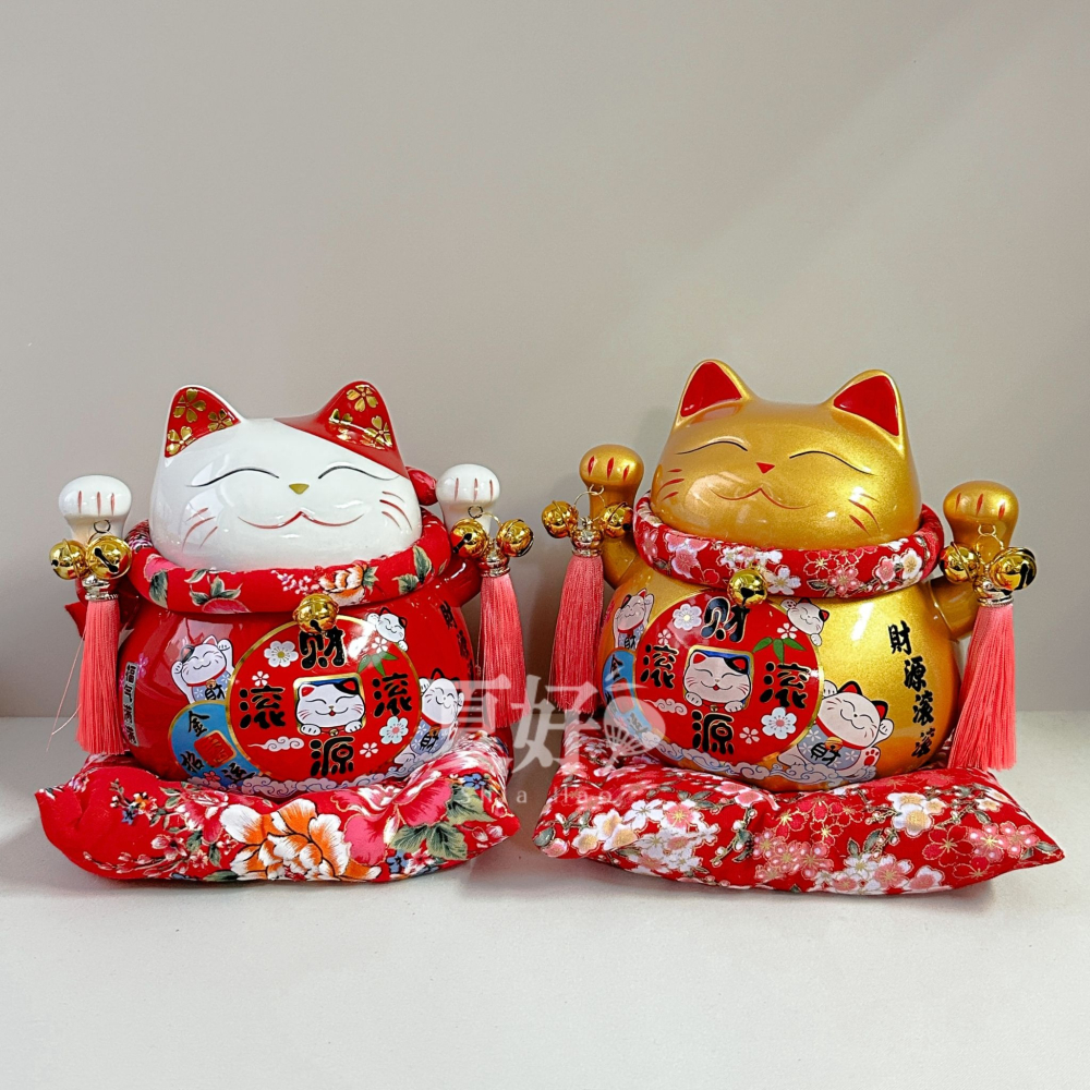 【𝑺𝒉𝒊𝒂 𝑯𝒂𝒐 夏好】現貨✨紅色招財貓存錢筒｜大中小尺寸齊全 喜氣開運 店面居家擺設 開幕送禮推薦-細節圖3
