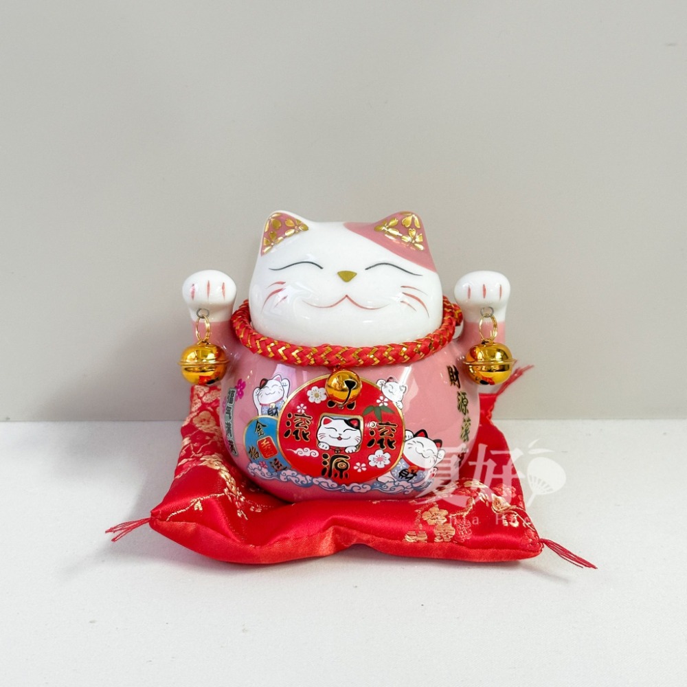 【𝑺𝒉𝒊𝒂 𝑯𝒂𝒐 夏好】現貨✨年年有餘招財貓存錢筒｜招財貓騎鯉魚 吉祥寓意 開運擺設 祝福送禮收藏-規格圖7