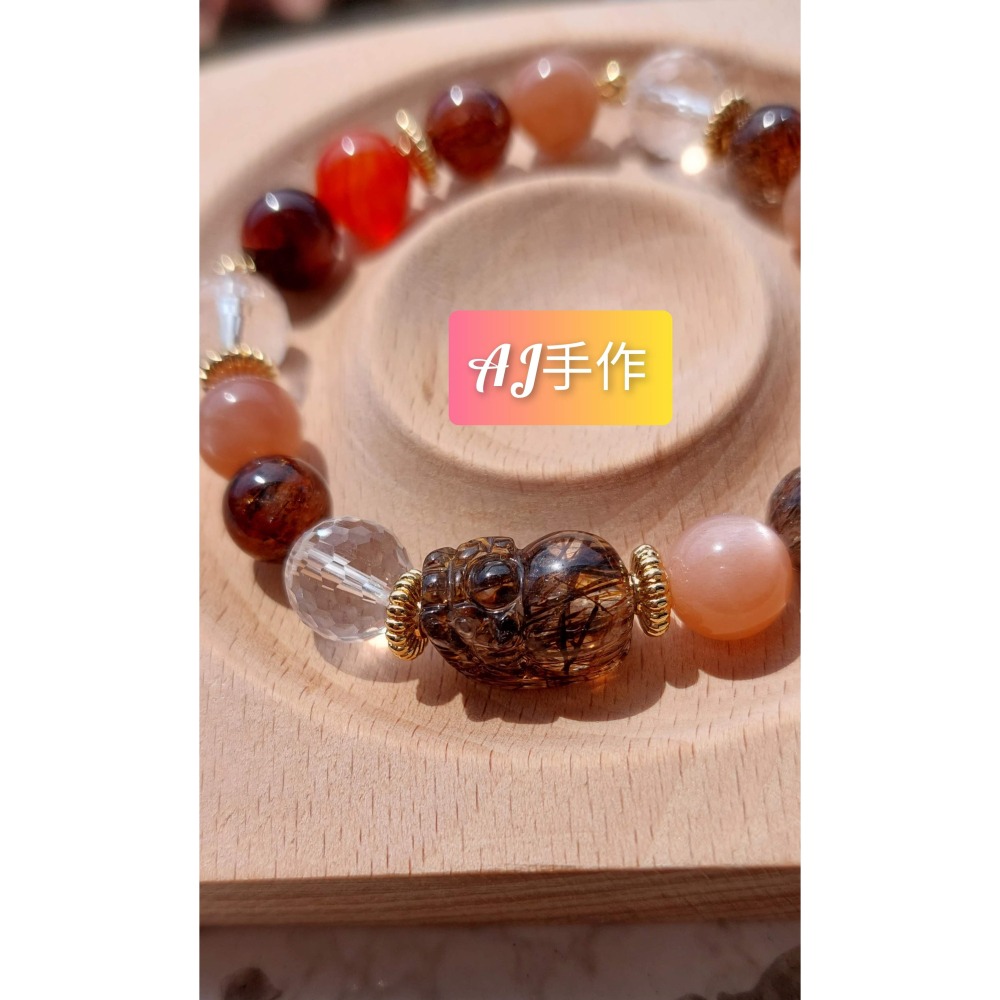 AJ手作❤️，火躍的黑金貔貅，手圍16，黑金超七貔貅 黑金超七 橙月光 紅條紋瑪瑙 紅虎眼 白水晶 保色14k金配件-細節圖2