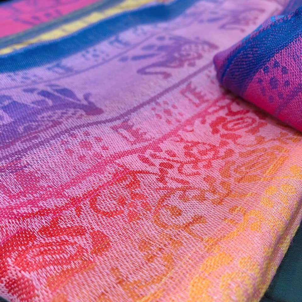 泰國 大象毛絨彩虹圍巾-細節圖3