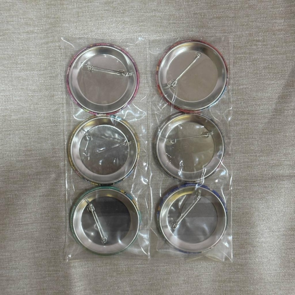 ［全新］Switch BUSTAFELLOWS バスタフェロウズ アリスNET アリスネット 特典Q版徽章 乙女遊戲-細節圖2