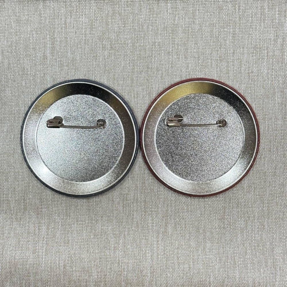 ［全新］ピオフィオーレの晩鐘 虔誠之花的晚鐘 台灣限定 徽章 楊 吉爾伯特 オトメイト 乙女遊戲-細節圖2