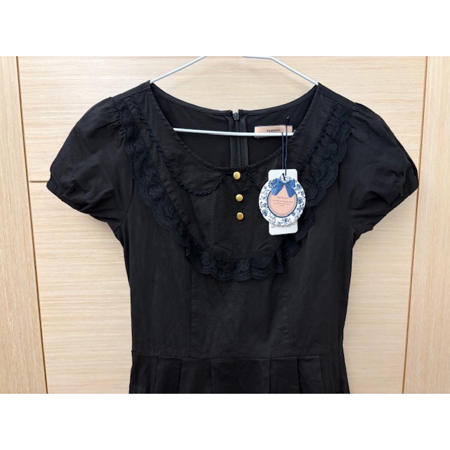 全新 專櫃 epanouir 金釦蕾絲公主袖修身洋裝 原價$3980 吊牌未拆-細節圖4