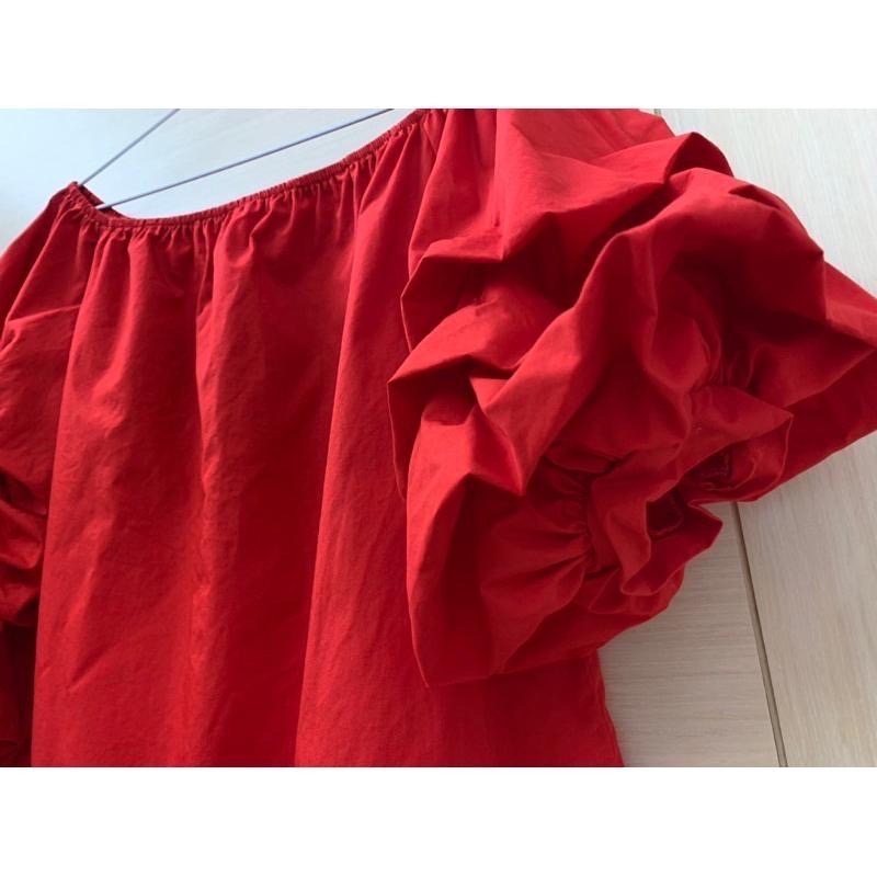 全新 燈籠蓬蓬袖一字領上衣-原價$890 吊牌未拆-細節圖3