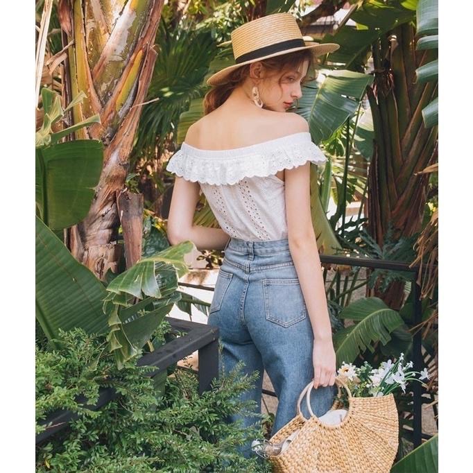 全新 NET 荷葉縷空繡花一字領綁結領綁帶燒花上衣-原價$599-細節圖6