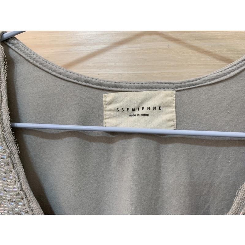 全新 正韓 胸前珠飾腰部抓皺顯瘦彈性上衣 原價$790-細節圖4