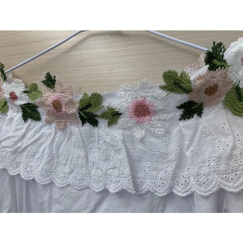 全新 布蕾絲緹花刺繡一字領上衣 原價$690-細節圖3