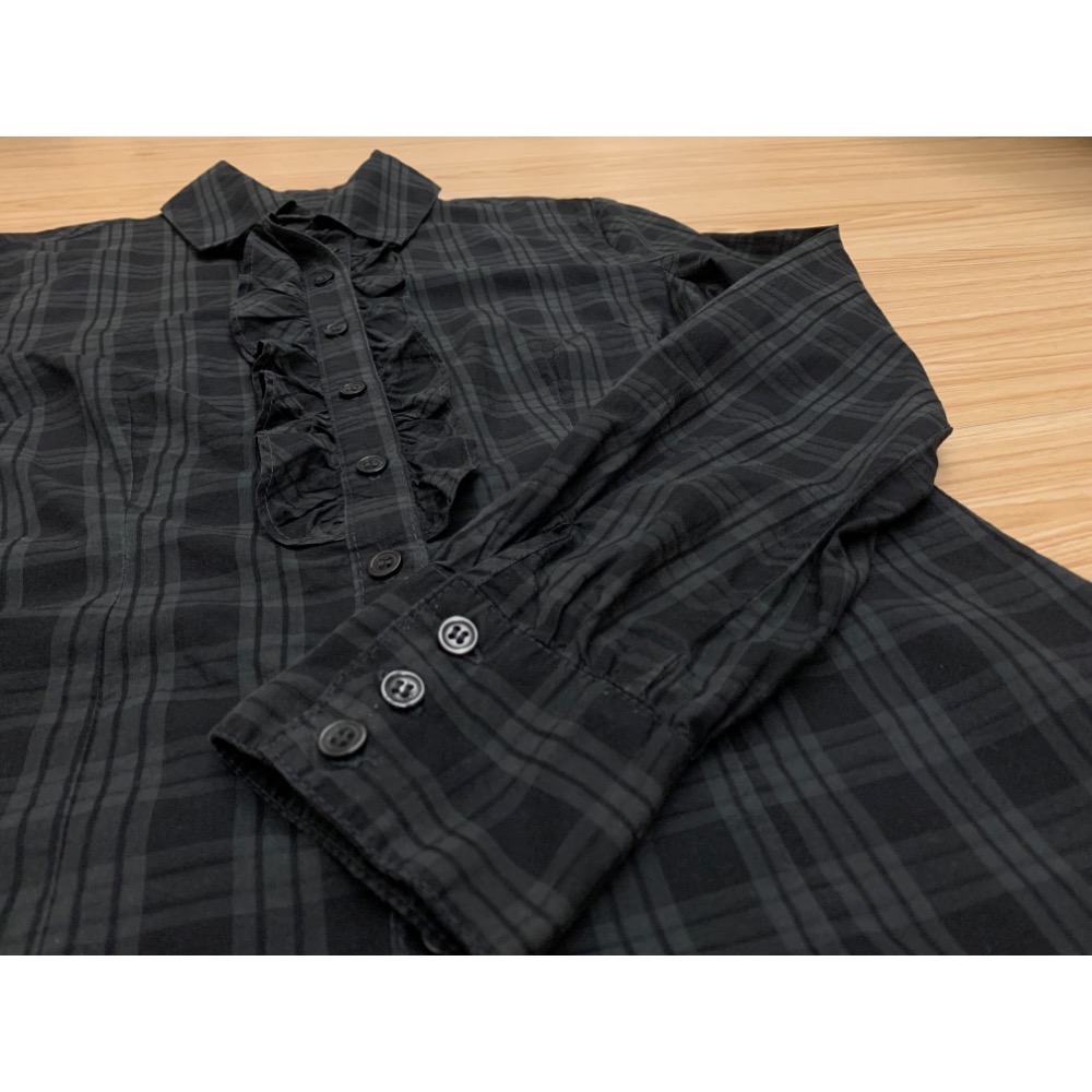 全新 NET 經典格紋胸前荷葉造型襯衫 原價$999 吊牌未拆-細節圖5