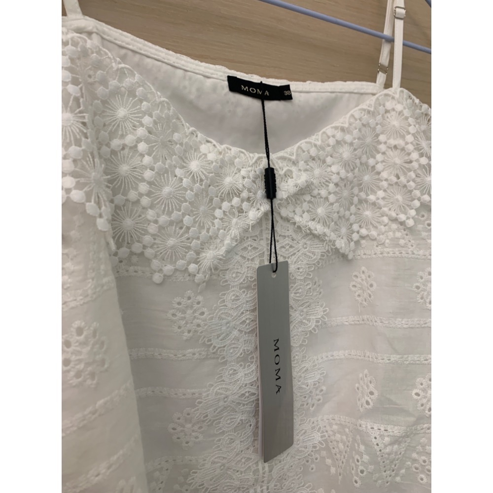 全新 MOMA 蕾絲小吊帶露肩上衣 原價$1580 吊牌未拆-細節圖5