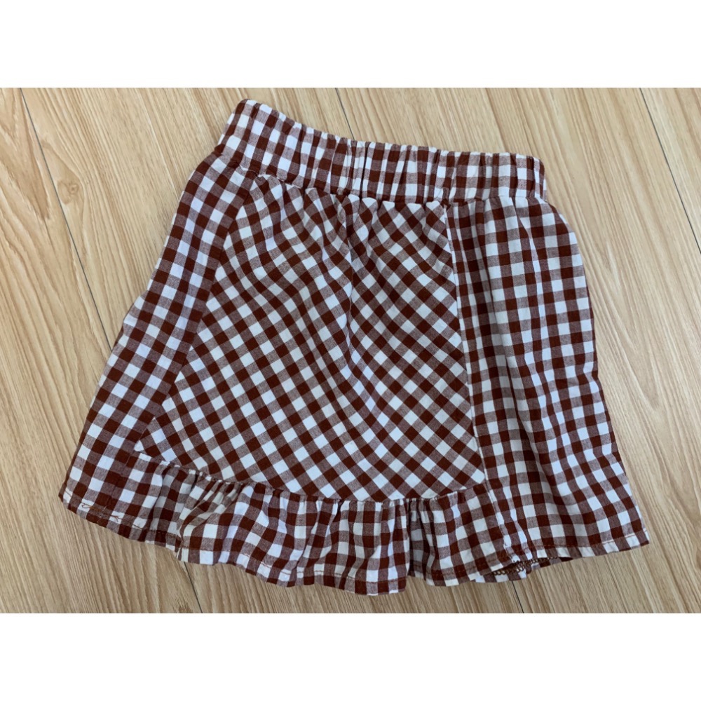 很新 二手保存良好 兒童幼兒女童 純色無袖釦子開襟背心上衣 + 格子荷葉裙 兩件式套裝 約90cm 童裝-細節圖5