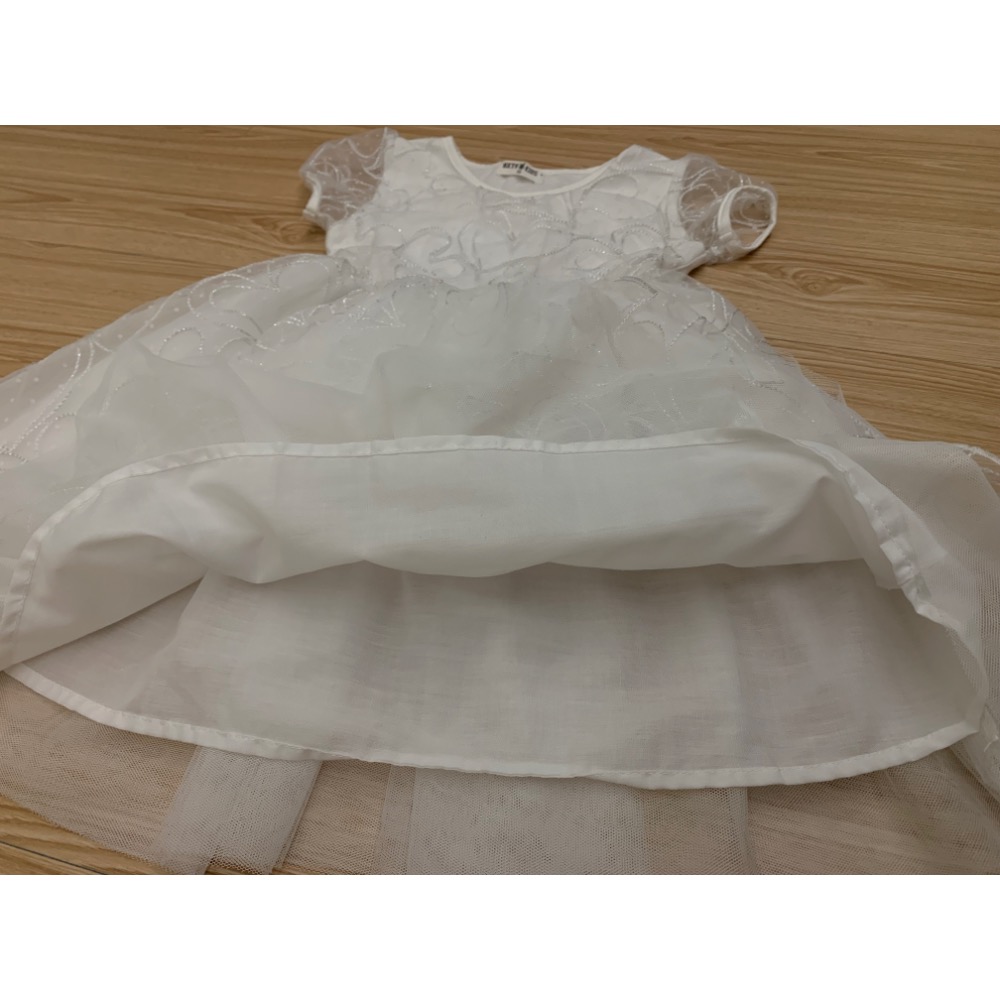 近全新 女童幼兒愛心蓬蓬袖紗裙洋裝 白紗禮服洋裝 約100cm-細節圖4