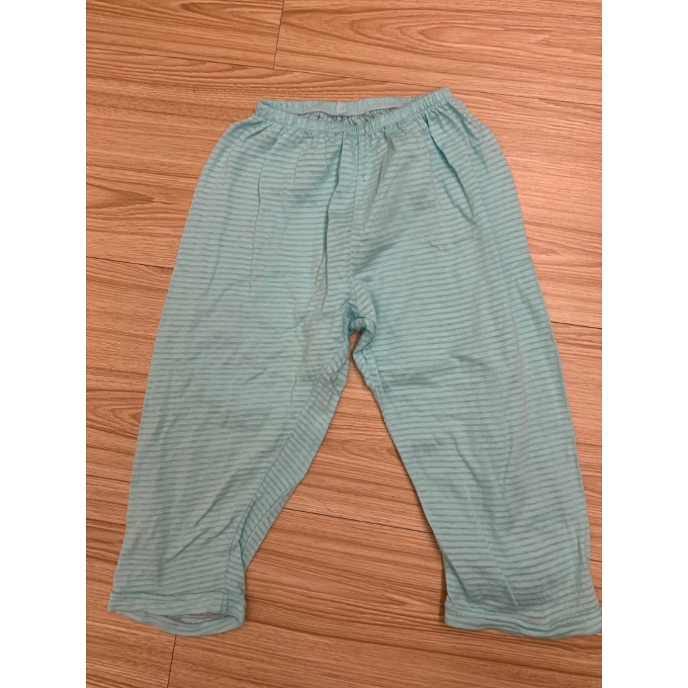 二手很新 儷兒世界 LEAR WORLD 大狗印花肩開釦套裝 冷氣衫 薄長袖 居家服 80cm 90cm 二色-細節圖6