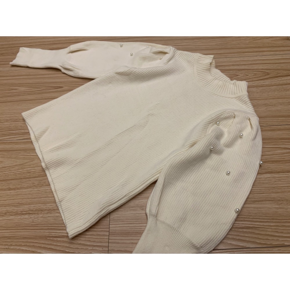 全新 香水娜娜 兒童女童幼兒珍珠蓬蓬袖坑條針織上衣 100cm 公主袖 童裝-細節圖6