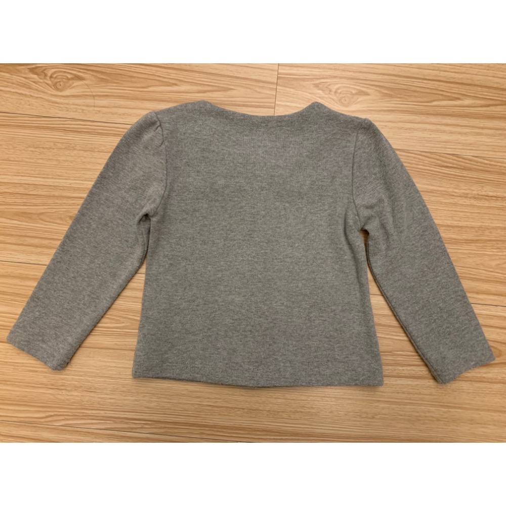 二手保存良好 兒童幼兒女童氣質布蕾絲鏤空花朵緹花珍珠釦上衣 小外套 90cm 童裝-細節圖5