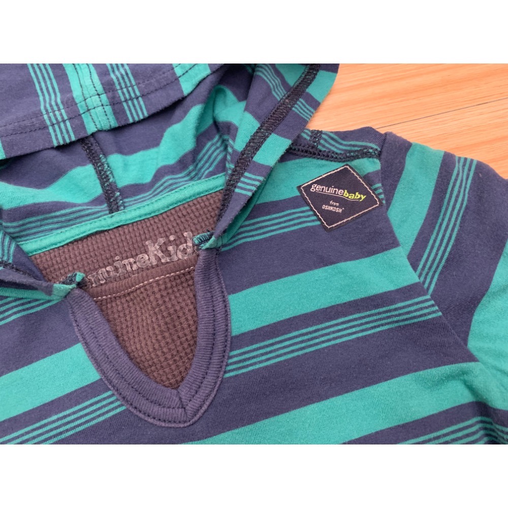 二手保存良好 OSHKOSH genuine kids 兒童男童幼兒假兩件條紋連帽上衣 帽T 3T 童裝-細節圖2