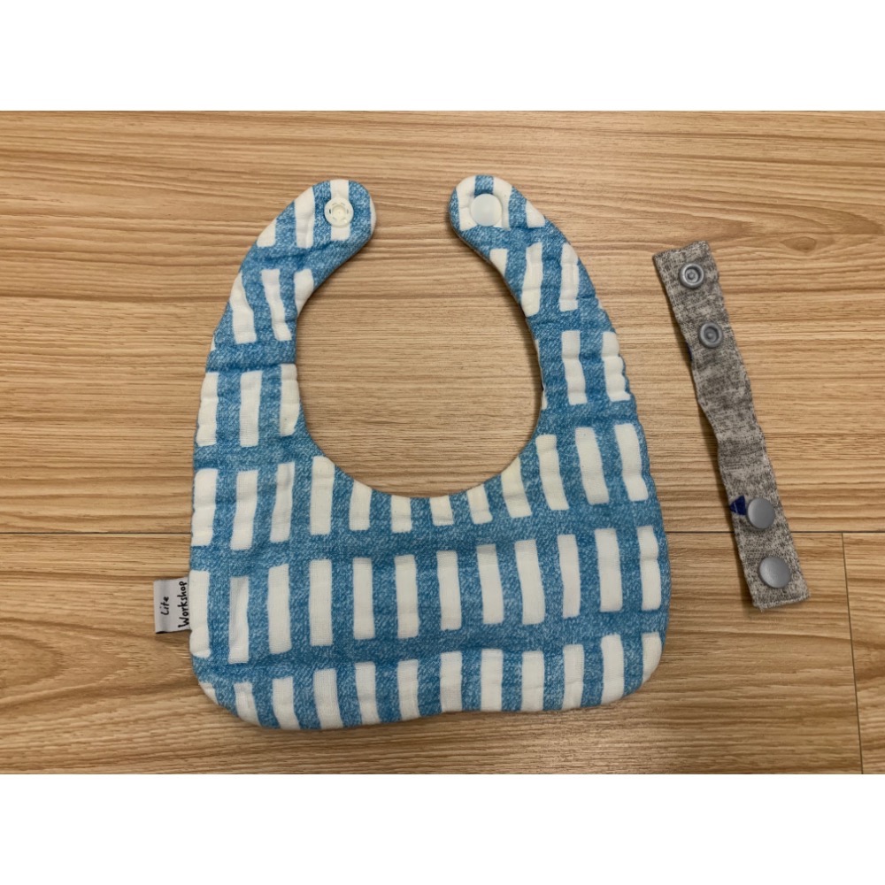 全新 / 二手少用 Lite Workshop 手工八層紗雙面花色圍兜 口水兜 口水巾 幼兒寶寶小孩-細節圖10