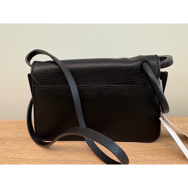 二手很新 CHARLES & KEITH 手環梯形斜背包 掀蓋手拿包 小ck-細節圖5