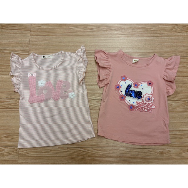 全新 daily daily 兒童幼兒女童 DAYI 拼布刺繡英文字母荷葉袖上衣 二款 棉質T恤 約90cm 童裝-規格圖5