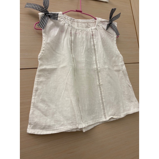 二手近全新 兒童幼兒女童 蝴蝶結鏤空棉麻上衣 約90～100cm 無袖 童裝-細節圖3