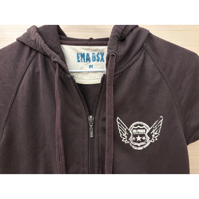 二手少穿 EMA 徽章印花毛圈休閒連帽外套 連帽上衣 小外套-細節圖4