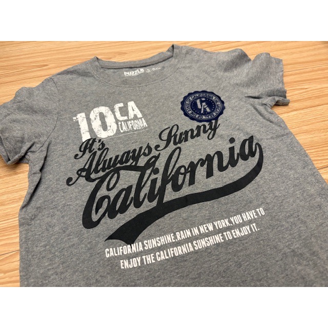 二手很新 拍手童裝 兒童幼兒男童 PUZZLE 英文字印花休閒上衣 T恤 5～6歲-細節圖2